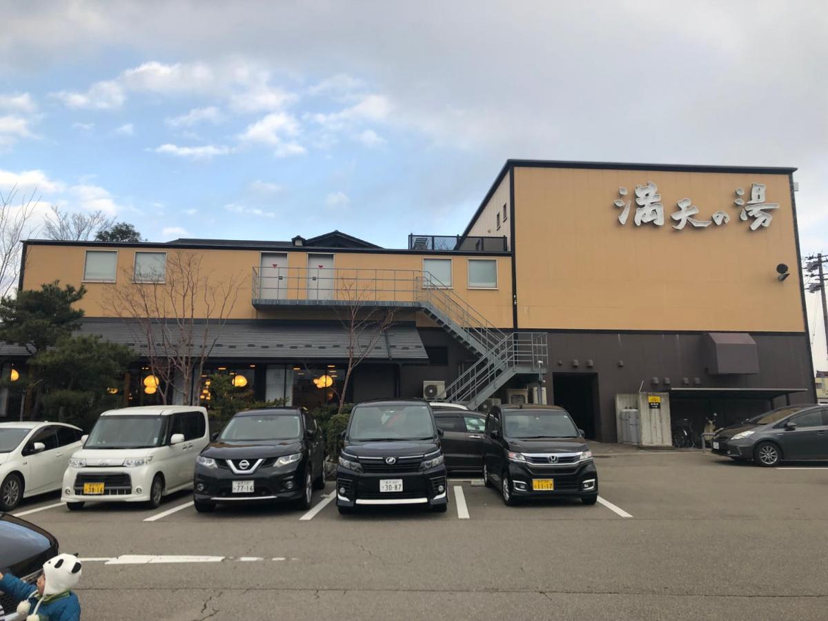Kanazawa-Hachitabi Sennichi Buitenkant foto